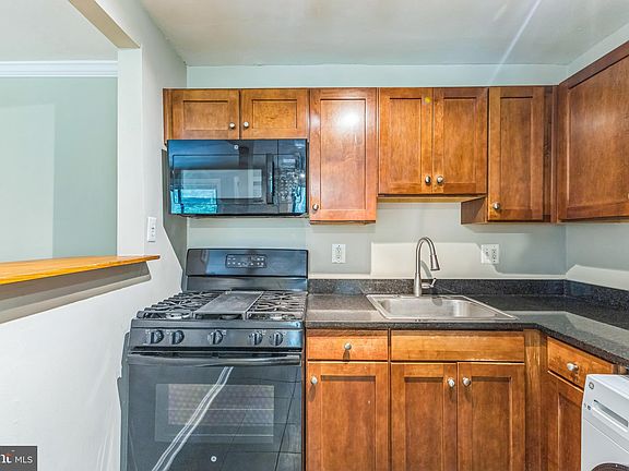 5th image of 3105 Naylor Rd SE APT 304