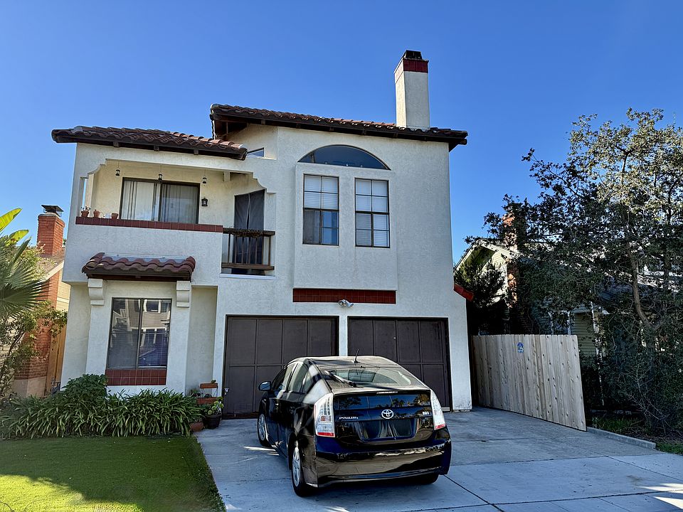 Centrally located in University Heights