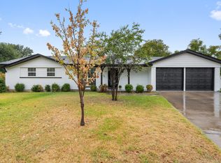 1161 Valley View Dr, Hurst, TX 76053