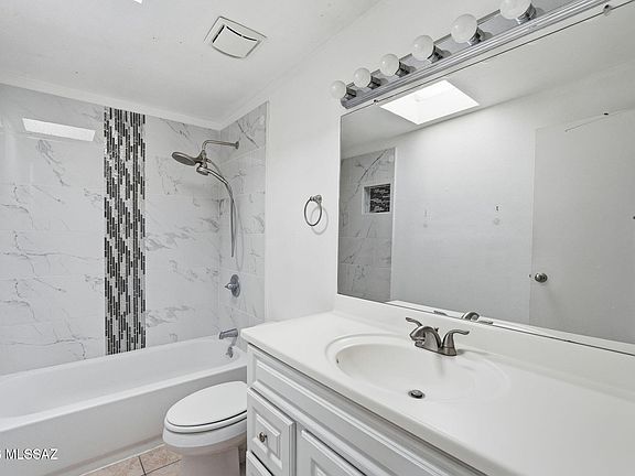 4th image of 4037 S Queen Palm Dr