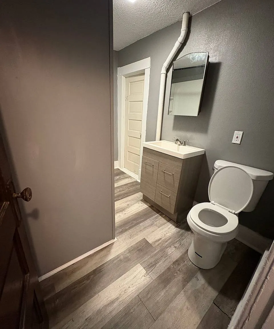 3 bed, 1.5 bath, 1440 sqft, $1,100 — Photo 3