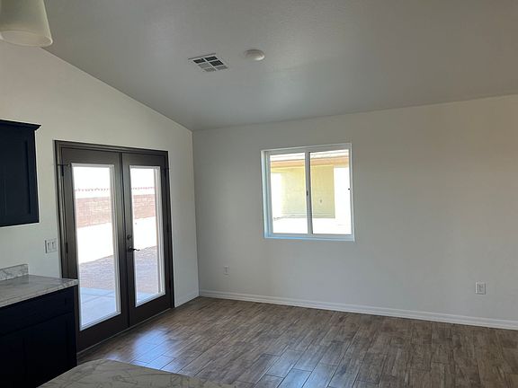 5th image of 4007 E San Gabriel St