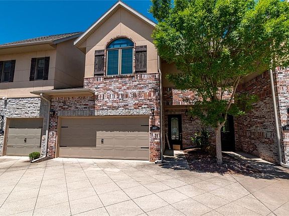 2nd image of 2637 Everest Ave