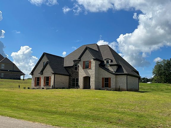 3rd image of 3185 Cypress Lake Dr