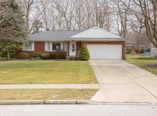 1031 Stanwell Dr, Highland Heights, OH 44143