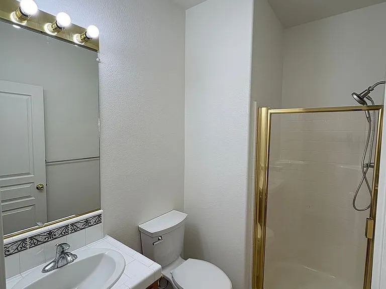 5928 W Whitley Ave — Photo 3