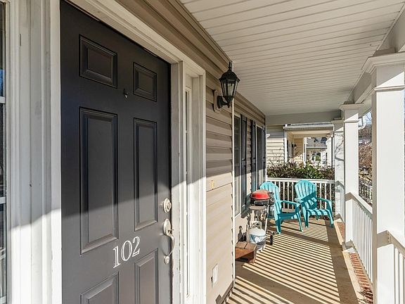 2nd image of 102 Wyndhurst Dr