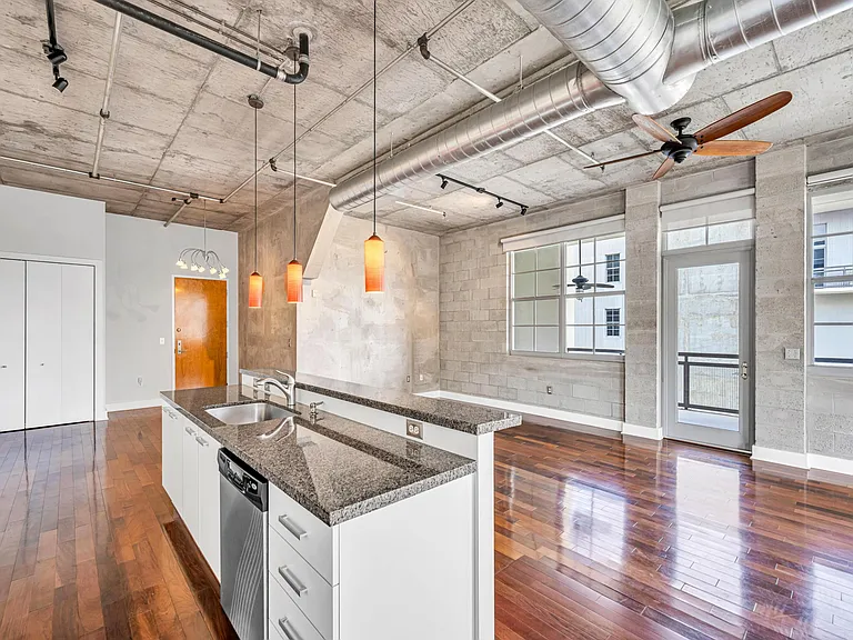 411 1st Ave #601 — Photo 7