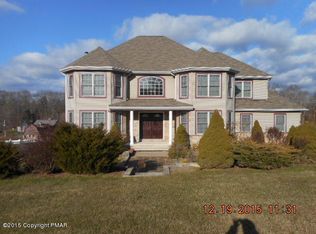 95 Northpark Dr E, East Stroudsburg, PA 18302