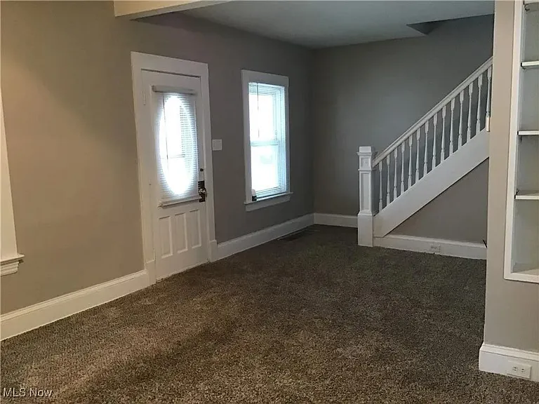 3205 Searsdale Ave — Photo 5