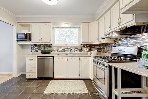 287 Waverly St N #UPPER Photo 1