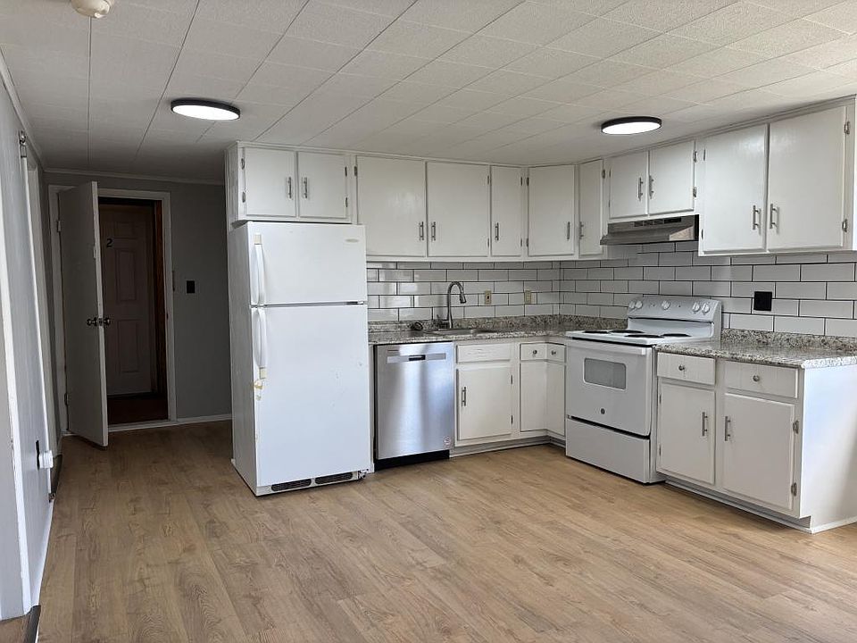 1st image of 214 Chambersburg St APT 3