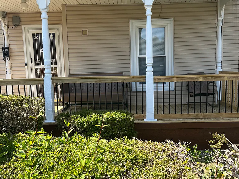 301 10 1/2 St NW #TWO STORY HOME — Photo 23