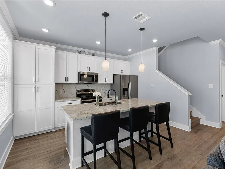 2108 Jax Dr — Photo 5