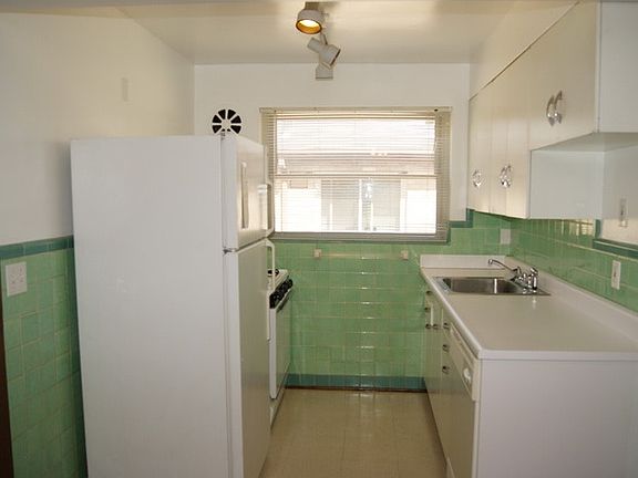 2nd image of 4022 Paxton Ave APT D