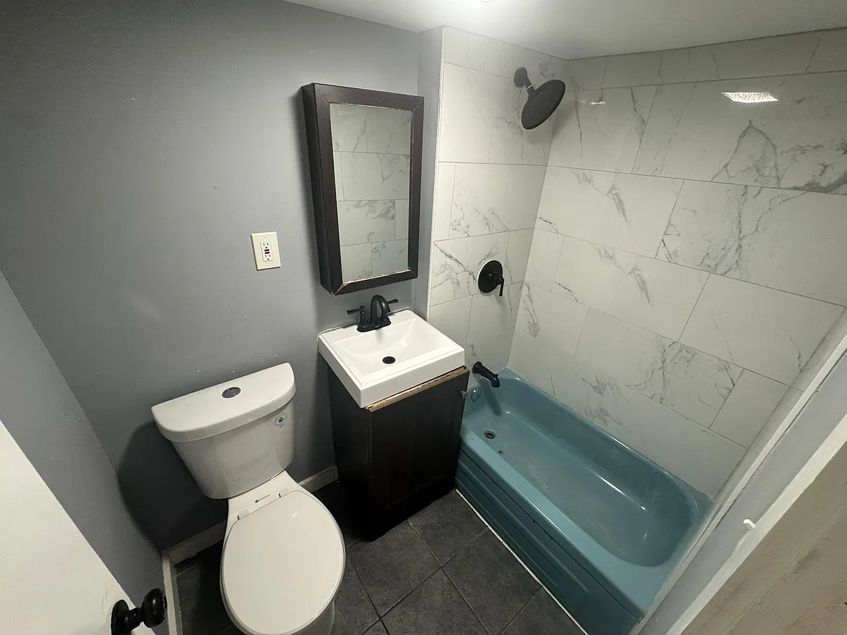 Building Photo - 559 Grove St #G3