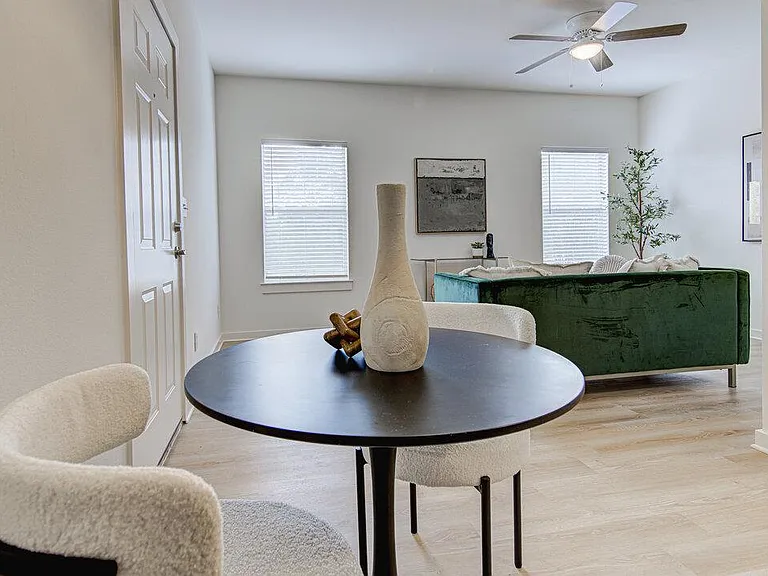 2106 Cullen Ave #208 — Photo 4