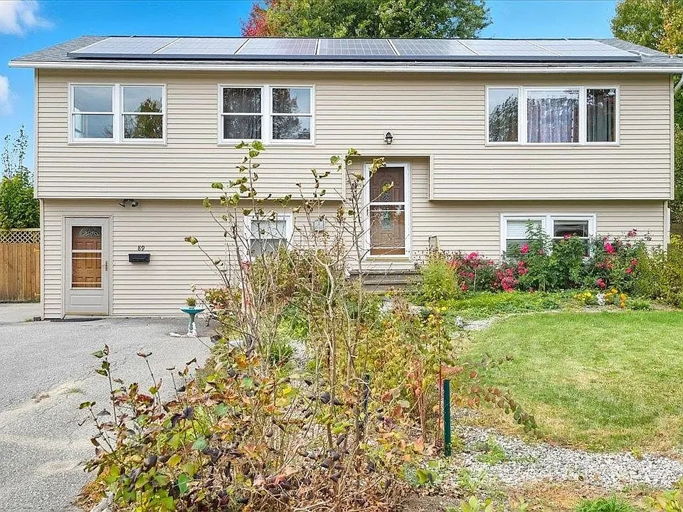 89 Oakwood Dr