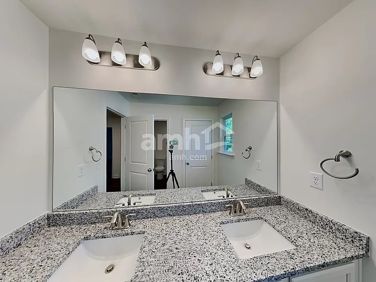 5070 Hudson Valley Dr — Photo 19