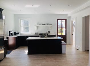 157 S Ferry Rd, Shelter Island, NY 11964