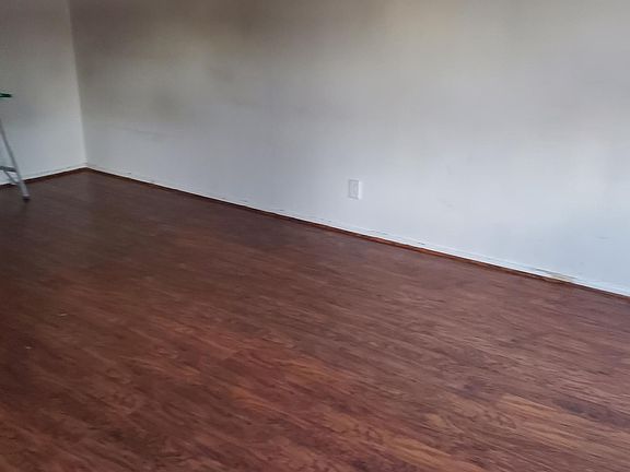 5th image of 35 Barker Ave #9804