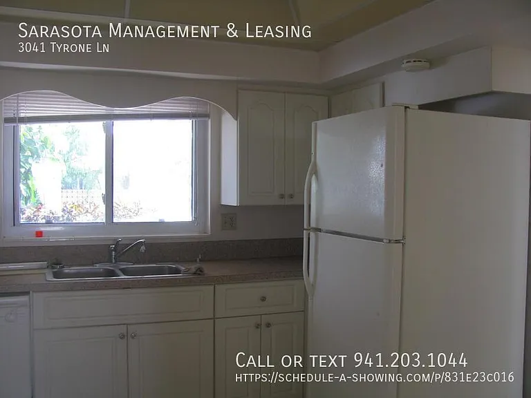 3041 Tyrone Ln — Photo 5