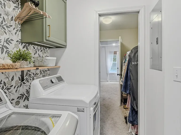 209 Norwich Dr — Photo 19