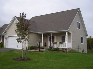 8 Sanford Rdg, East Granby, CT 06026