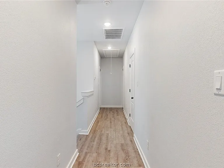 2109 Jax Dr — Photo 10
