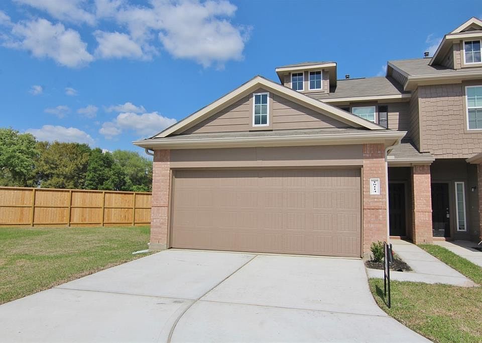 1st image of 18114 Bethany Manor Ct