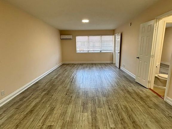 2nd image of 1931 NE 51st St #41