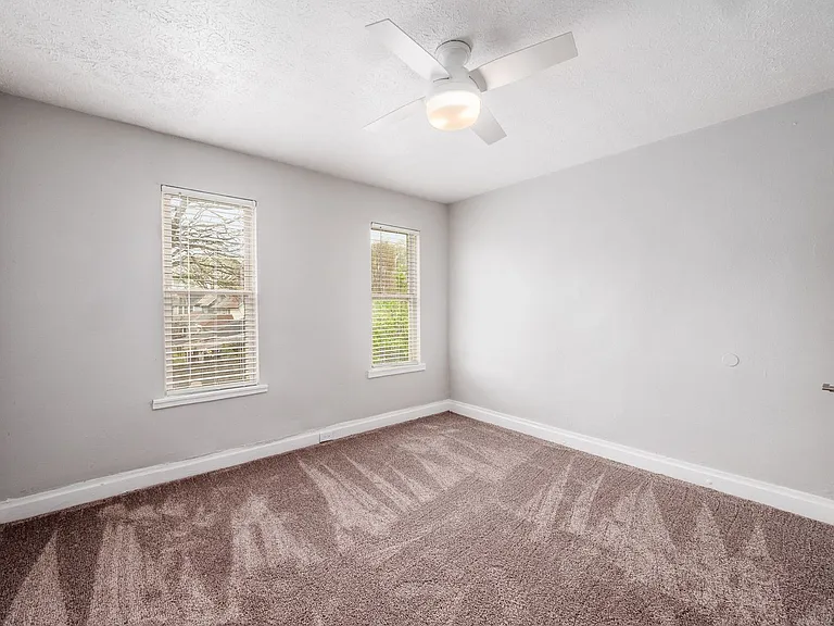 1246 S Washington Ave — Photo 18
