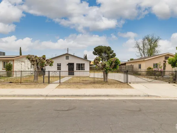 10001 Waco Ave, Lamont, CA 93241