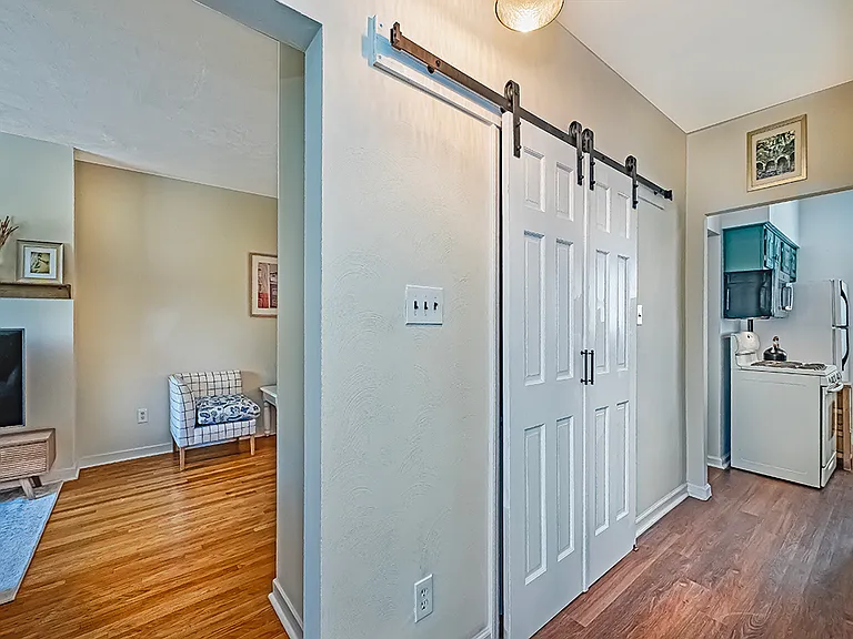 5704 Hampton St #2 — Photo 29