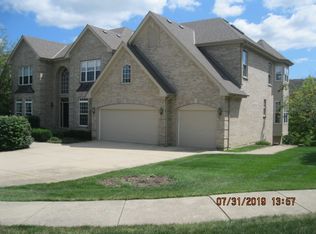 495 W Falkirk Pl, Palatine, IL 60074