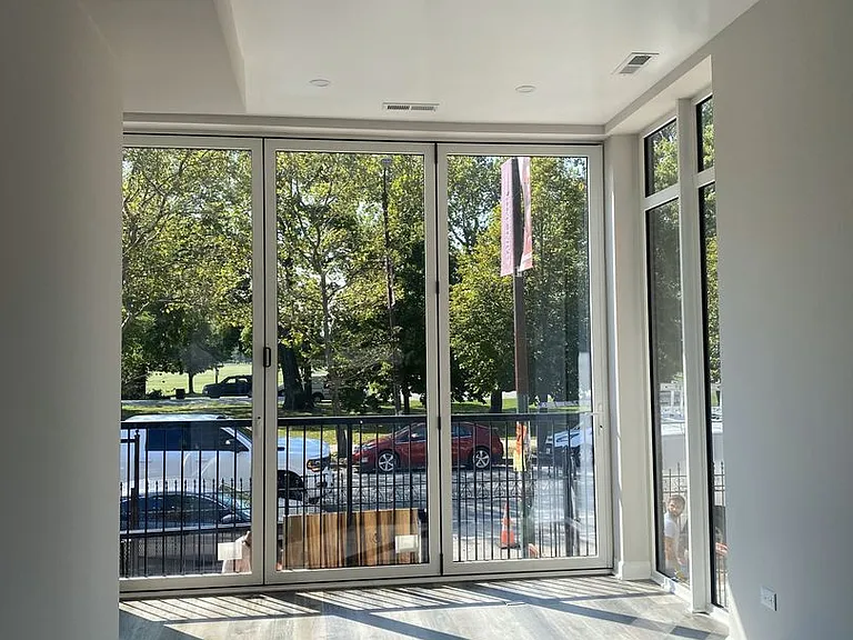 1635 S California Ave — Photo 11