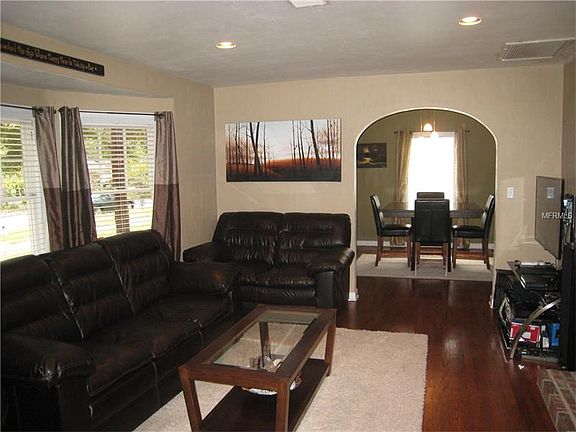 4th image of 2211 Princeton Ct