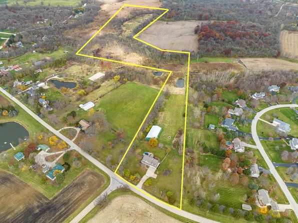 8775 E Highpoint Rd, Yorkville, IL 60560