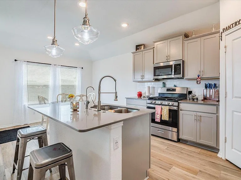 389 Salt Springs Rd — Photo 14