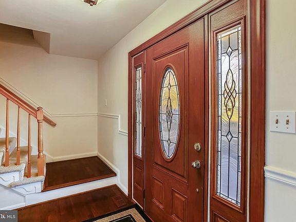 3rd image of 8752 Teresa Ln