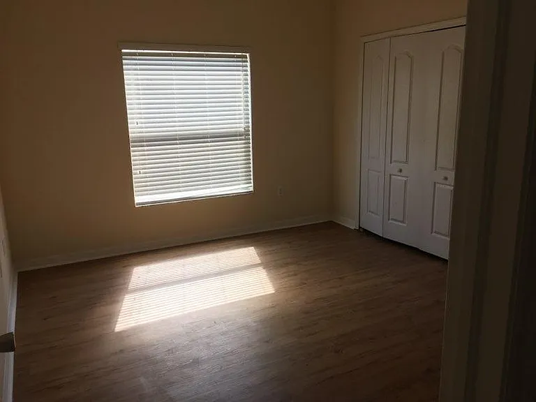 168 Preston Ave — Photo 11