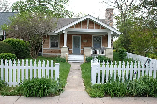 8325 Main Rd Photo 1