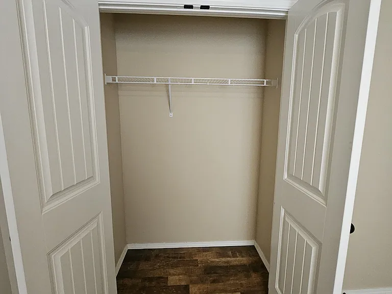 554 Welch St — Photo 16