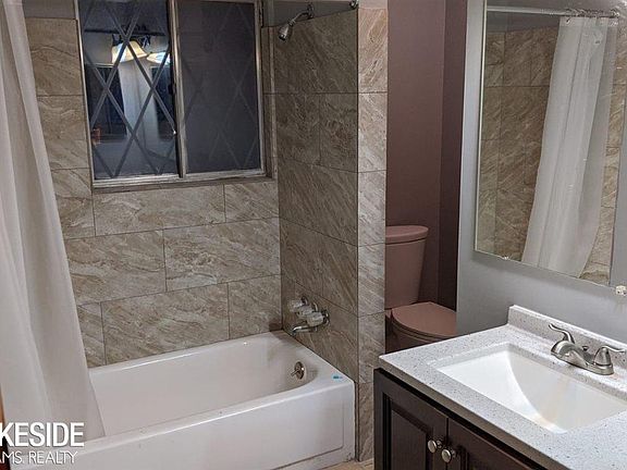 5th image of 112 S Christine Cir