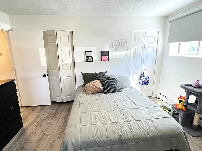 400 Governors Dr #5 — Photo 8