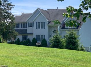 23 Cedar Ridge Rd, Lafayette, NJ 07848