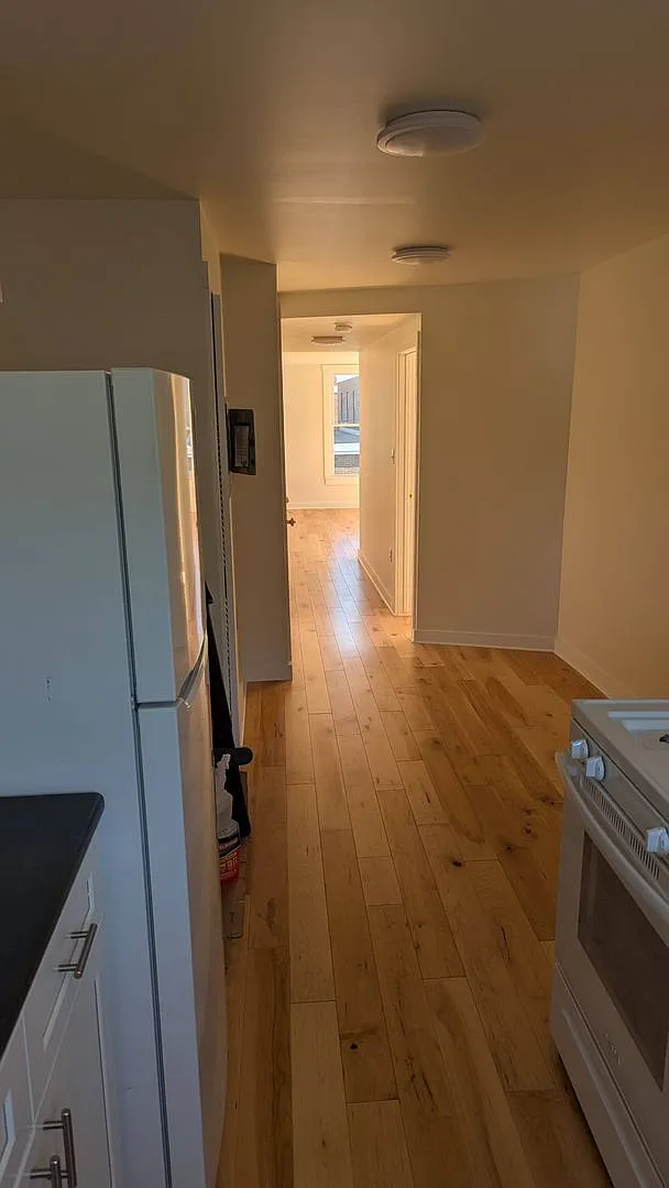 2 - 4 Monsignor Crosby Ave — Photo 4