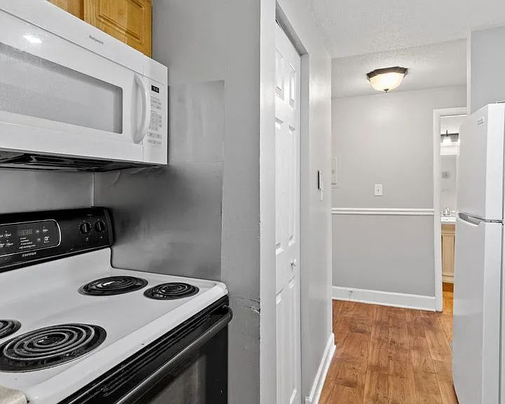 Balsam Avenue Apartments - The Villages — Photo 14