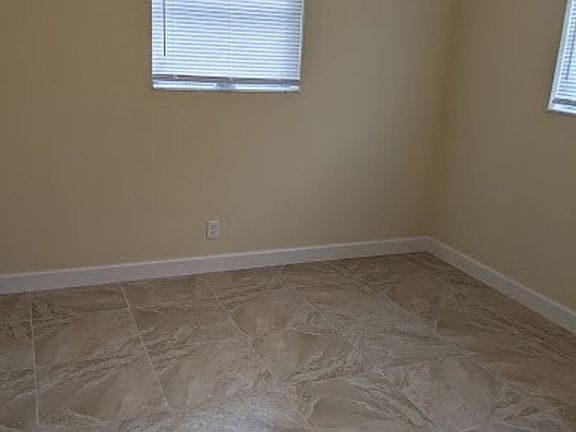 4th image of 2020 SW 63rd Ave N