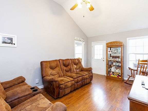 2nd image of 107 Michael Ln